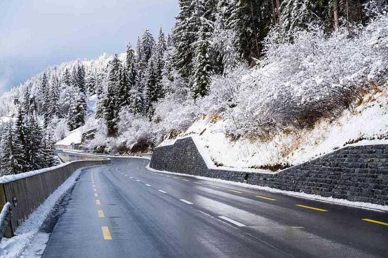 Driving A 2WD Truck In Snow: 12 Tips & Tricks To Drive Safer